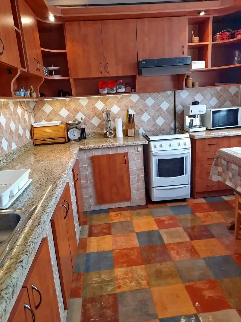 Zetea Cazare | Motel (K1387-3) Imaginea poate fi supusă drepturilor de autor. Se recomandă contactarea titularului drepturilor.