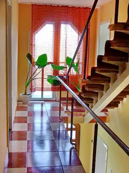 Zetea Cazare | Motel (K1387-11) Imaginea poate fi supusă drepturilor de autor. Se recomandă contactarea titularului drepturilor.