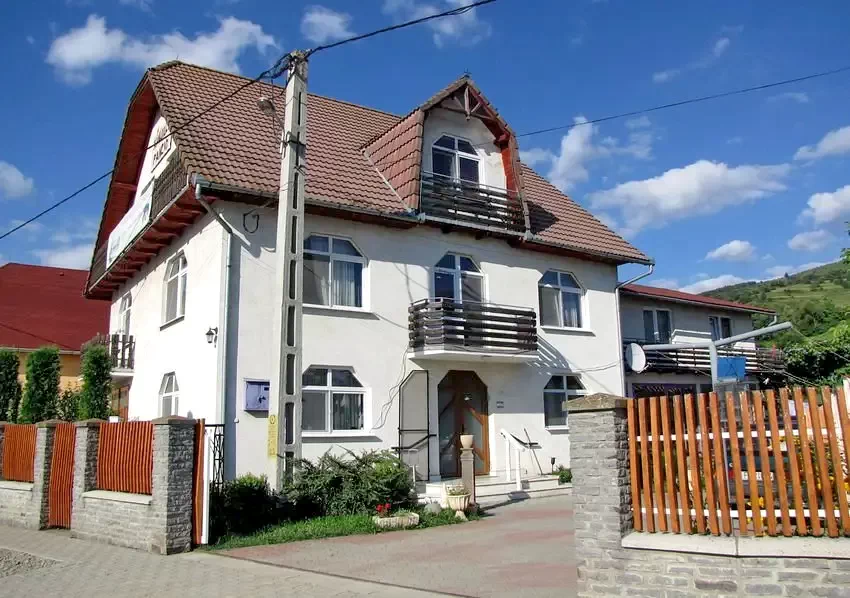 Zetea Cazare | Motel (K1387-18) Imaginea poate fi supusă drepturilor de autor. Se recomandă contactarea titularului drepturilor.