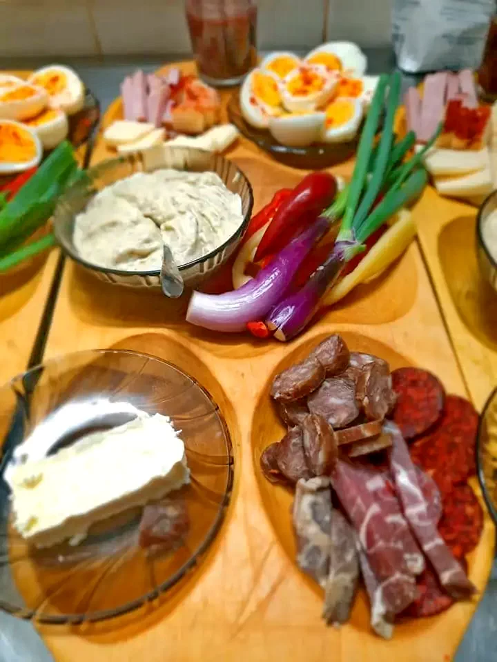 Zetea Cazare | Motel (K1387-23) Imaginea poate fi supusă drepturilor de autor. Se recomandă contactarea titularului drepturilor.