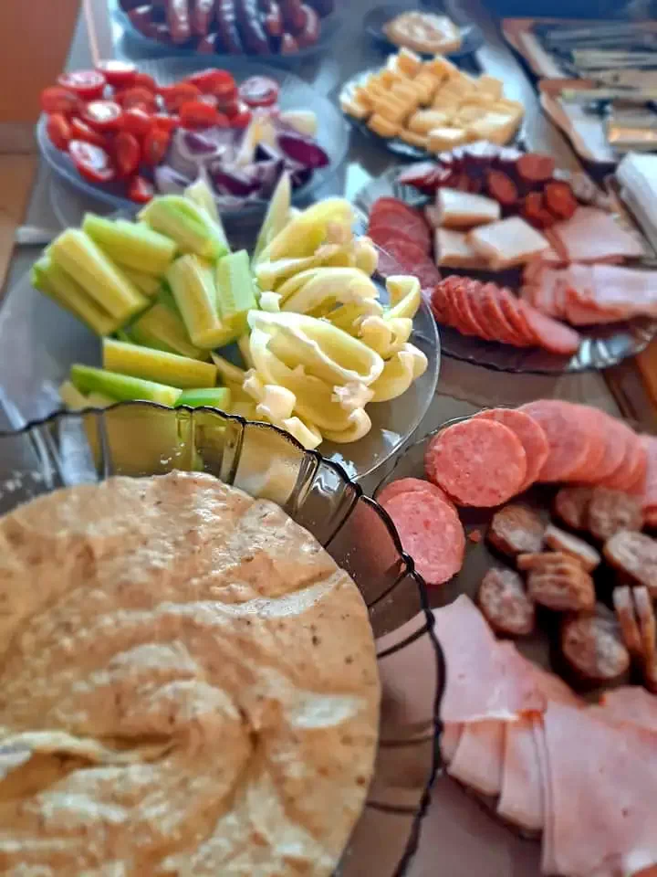 Zetea Cazare | Motel (K1387-27) Imaginea poate fi supusă drepturilor de autor. Se recomandă contactarea titularului drepturilor.