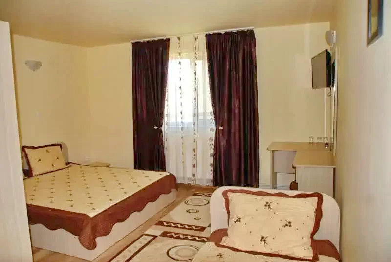 Hațeg Cazare | Cabană (K0481-25) Imaginea poate fi supusă drepturilor de autor. Se recomandă contactarea titularului drepturilor.