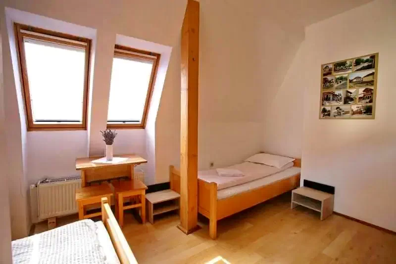 Székelykeresztúr Szállás | Turisztikai villa (K1288-20) A kép szerzői jogvédelem alatt állhat. Javasolt a kapcsolatfelvétel a jog tulajdonossal.