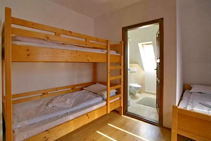 Székelykeresztúr Szállás | Turisztikai villa (K1288-24) A kép szerzői jogvédelem alatt állhat. Javasolt a kapcsolatfelvétel a jog tulajdonossal.