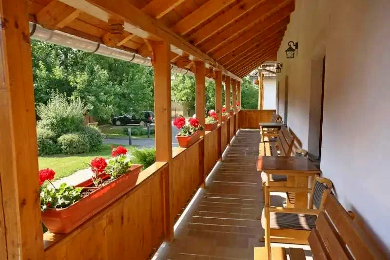 Székelykeresztúr Szállás | Turisztikai villa (K1288-36) A kép szerzői jogvédelem alatt állhat. Javasolt a kapcsolatfelvétel a jog tulajdonossal.