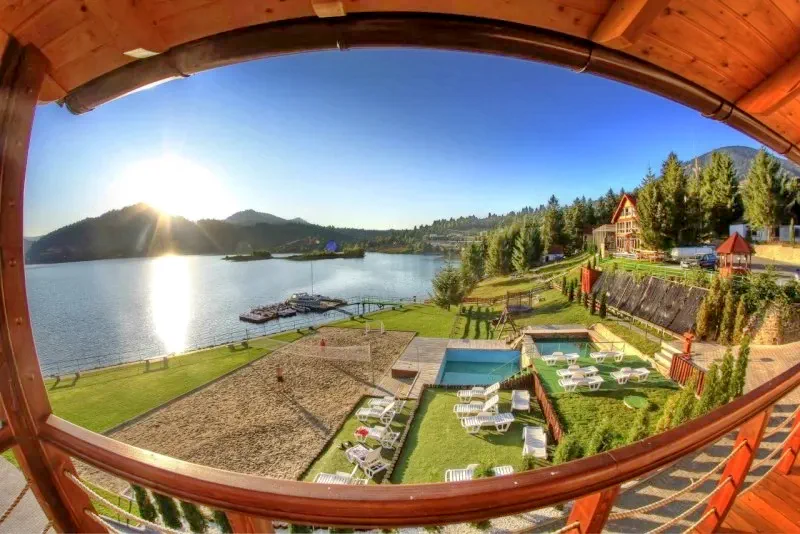 Colibița Cazare | Pensiune turistică (K1436-5) Imaginea poate fi supusă drepturilor de autor. Se recomandă contactarea titularului drepturilor.