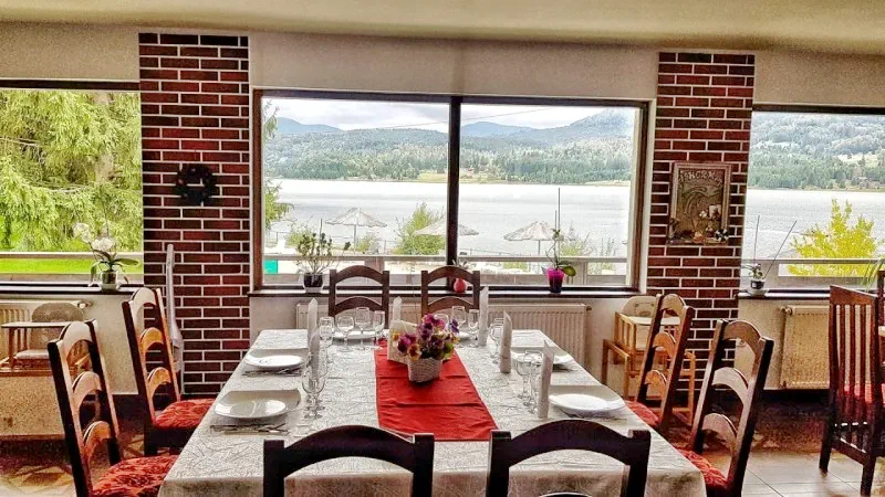 Colibița Cazare | Pensiune turistică (K1436-26) Imaginea poate fi supusă drepturilor de autor. Se recomandă contactarea titularului drepturilor.