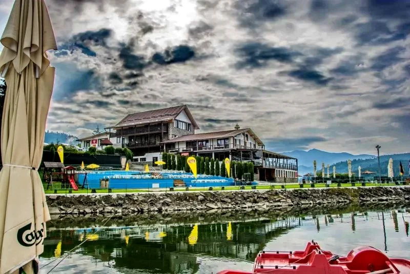 Colibița Cazare | Pensiune turistică (K1436-30) Imaginea poate fi supusă drepturilor de autor. Se recomandă contactarea titularului drepturilor.