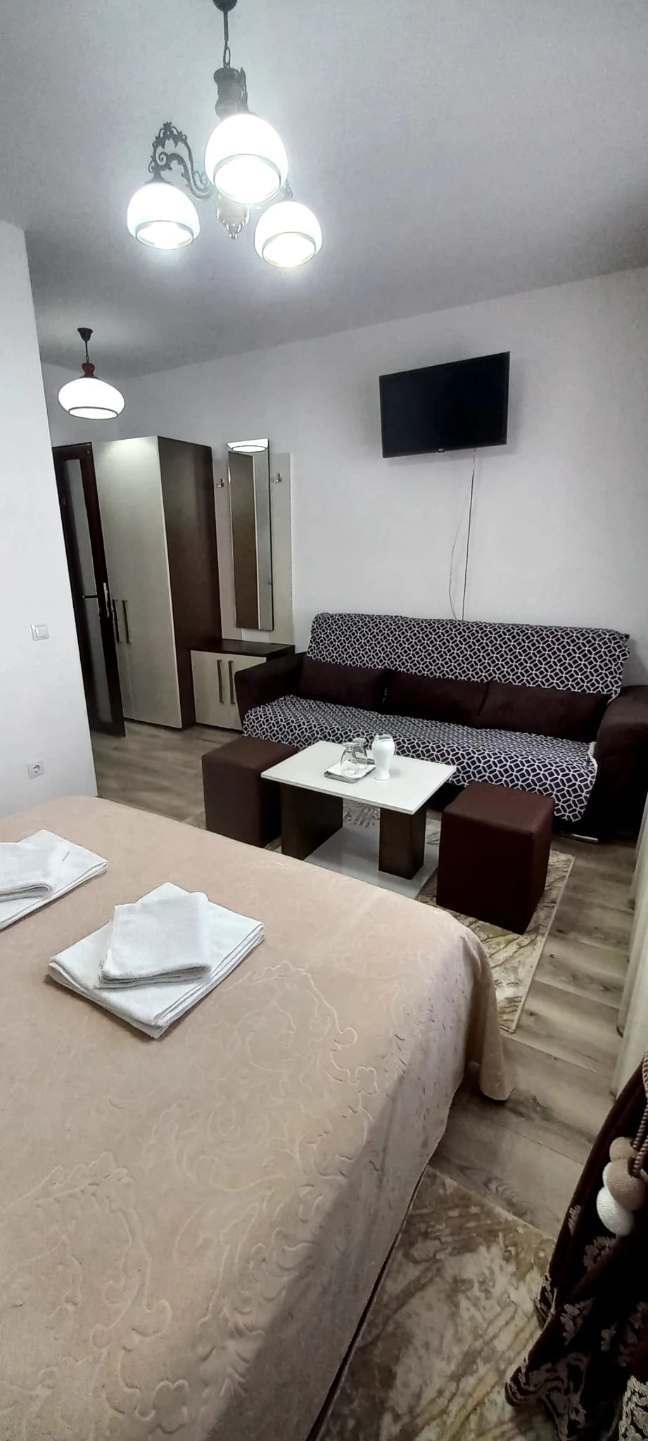 Fehérvölgy Szállás | Motel (K1481-14) A kép szerzői jogvédelem alatt állhat. Javasolt a kapcsolatfelvétel a jog tulajdonossal.