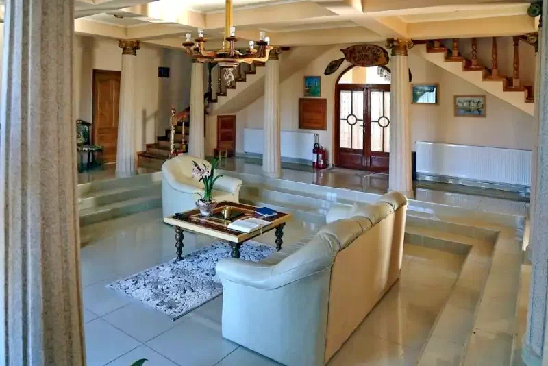 Coltău Cazare | Motel (K1003-18) Imaginea poate fi supusă drepturilor de autor. Se recomandă contactarea titularului drepturilor.