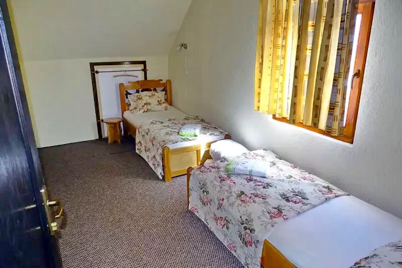 Koltó Szállás | Motel (K1003-31) A kép szerzői jogvédelem alatt állhat. Javasolt a kapcsolatfelvétel a jog tulajdonossal.