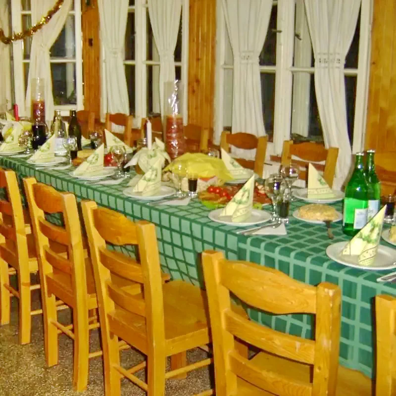 Hargitafürdő Szállás | Motel (K1205-2) A kép szerzői jogvédelem alatt állhat. Javasolt a kapcsolatfelvétel a jog tulajdonossal.