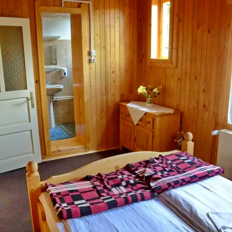 Hargitafürdő Szállás | Motel (K1205-7) A kép szerzői jogvédelem alatt állhat. Javasolt a kapcsolatfelvétel a jog tulajdonossal.