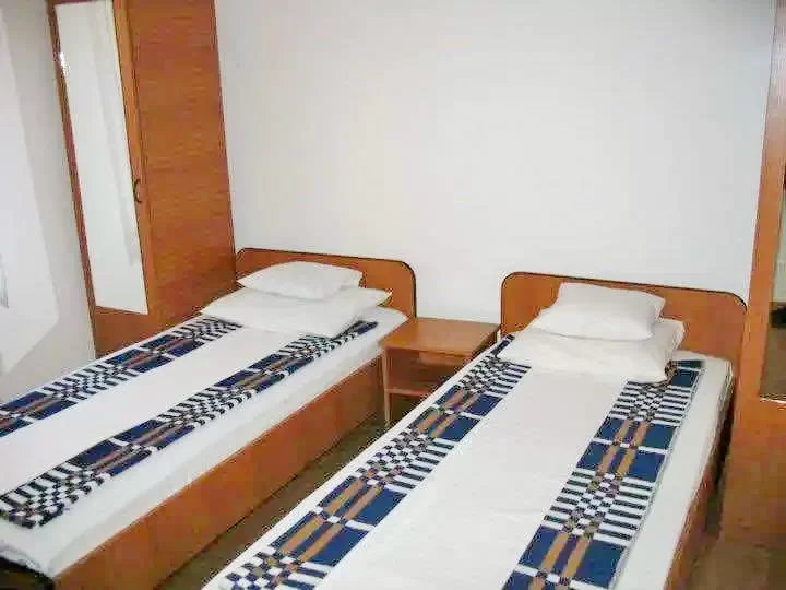 Arad Cazare | Motel (K0941-11) Imaginea poate fi supusă drepturilor de autor. Se recomandă contactarea titularului drepturilor.