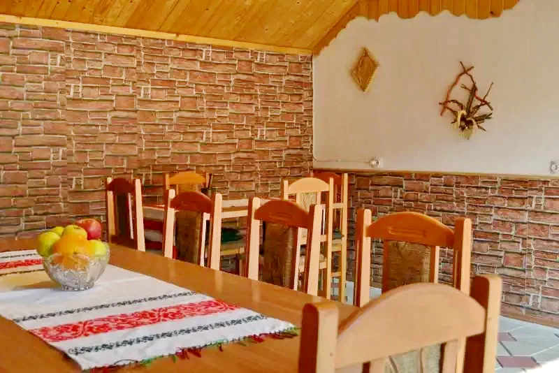 Cristur Cazare | Motel (K0269-5) Imaginea poate fi supusă drepturilor de autor. Se recomandă contactarea titularului drepturilor.