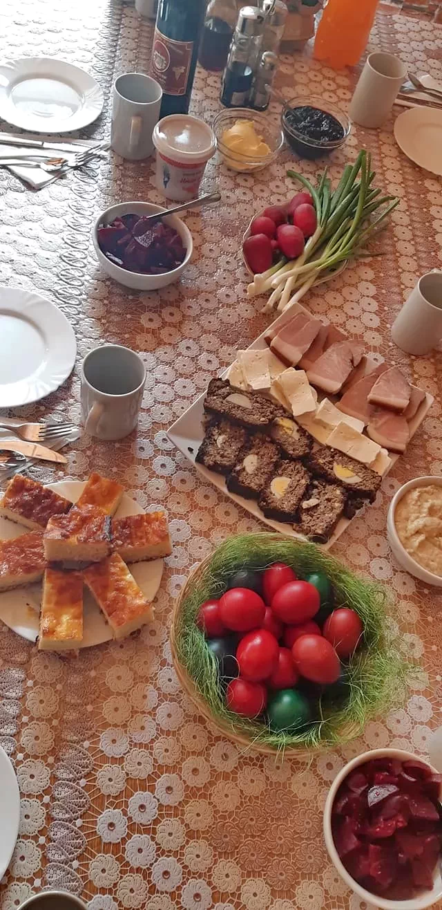 Cristur Cazare | Motel (K0269-16) Imaginea poate fi supusă drepturilor de autor. Se recomandă contactarea titularului drepturilor.