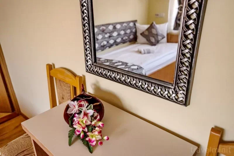 Cristur Cazare | Motel (K0269-38) Imaginea poate fi supusă drepturilor de autor. Se recomandă contactarea titularului drepturilor.