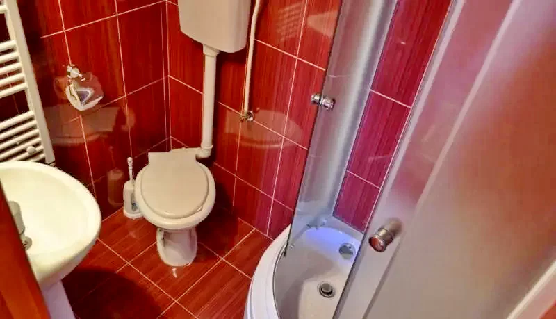 Cristur Cazare | Motel (K0667-27) Imaginea poate fi supusă drepturilor de autor. Se recomandă contactarea titularului drepturilor.