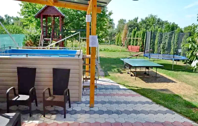 Cristur Cazare | Motel (K1188-2) Imaginea poate fi supusă drepturilor de autor. Se recomandă contactarea titularului drepturilor.