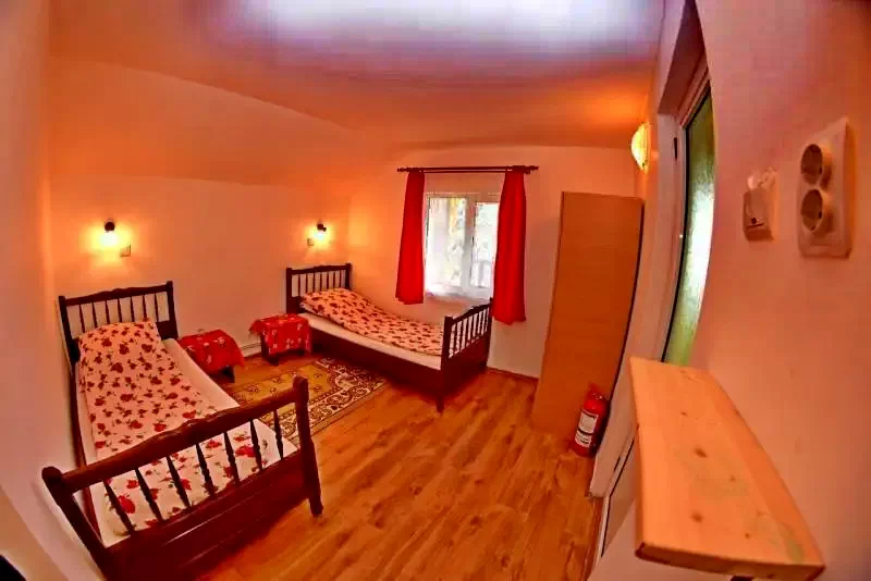 Cristur Cazare | Hotel**** (K1194-2) Imaginea poate fi supusă drepturilor de autor. Se recomandă contactarea titularului drepturilor.