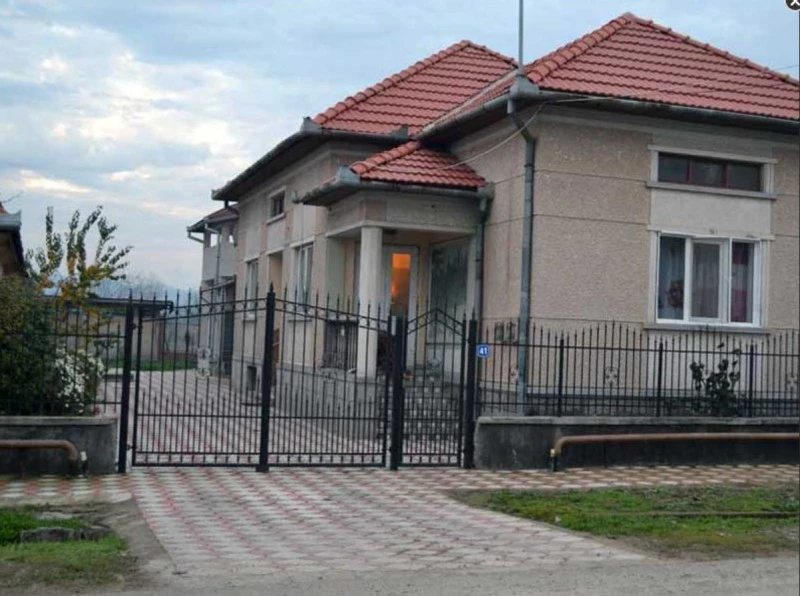 Cristur Cazare | Hotel**** (K1198-1) Imaginea poate fi supusă drepturilor de autor. Se recomandă contactarea titularului drepturilor.