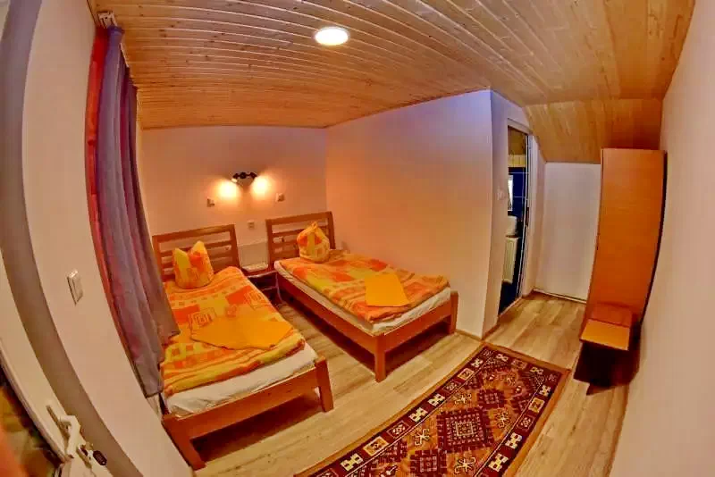 Cristur Cazare | Hotel**** (K1198-13) Imaginea poate fi supusă drepturilor de autor. Se recomandă contactarea titularului drepturilor.