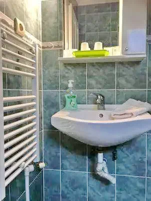 Ocna de Sus Cazare | Motel (K0144-28) Imaginea poate fi supusă drepturilor de autor. Se recomandă contactarea titularului drepturilor.