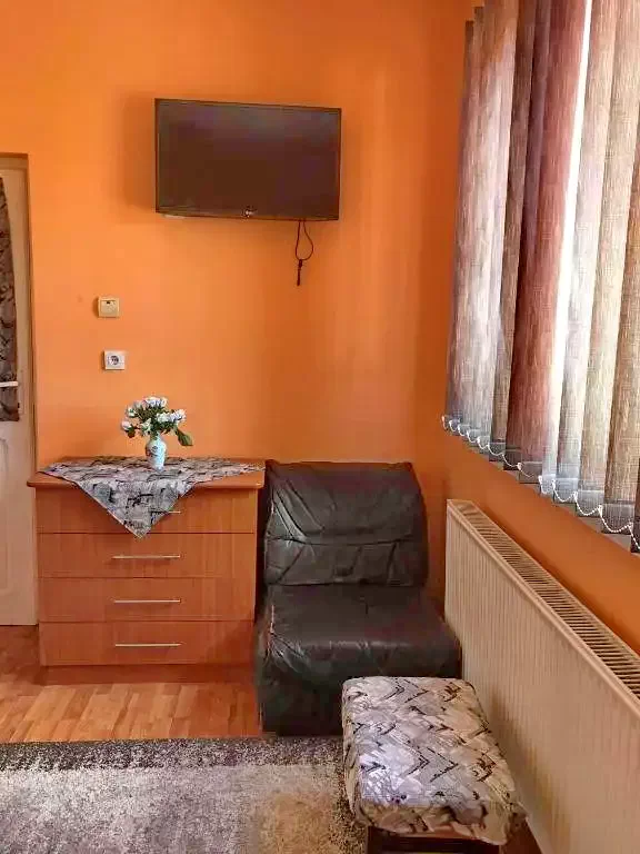 Cazare Ocna de Sus - Pensiunea Engi** | Felsősófalva - Engi Panzió**. Imaginea poate fi supusă drepturilor de autor. Se recomandă contactarea titularului drepturilor.
