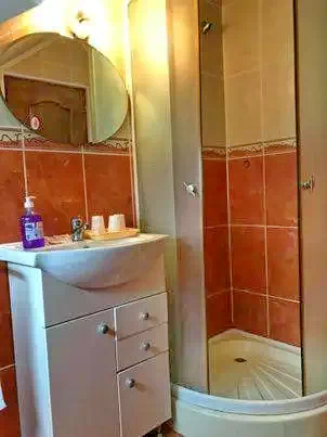 Felsősófalva Szállás | Motel (K0144-58) A kép szerzői jogvédelem alatt állhat. Javasolt a kapcsolatfelvétel a jog tulajdonossal.