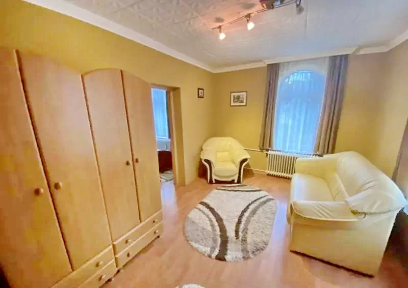 Izvoare Cazare | Motel (K0391-19) Imaginea poate fi supusă drepturilor de autor. Se recomandă contactarea titularului drepturilor.