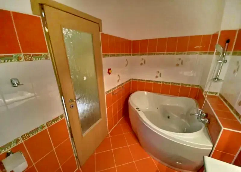 Ivó Szállás | Motel (K0391-22) A kép szerzői jogvédelem alatt állhat. Javasolt a kapcsolatfelvétel a jog tulajdonossal.