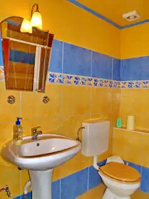 Ivó Szállás | Motel (K0391-23) A kép szerzői jogvédelem alatt állhat. Javasolt a kapcsolatfelvétel a jog tulajdonossal.