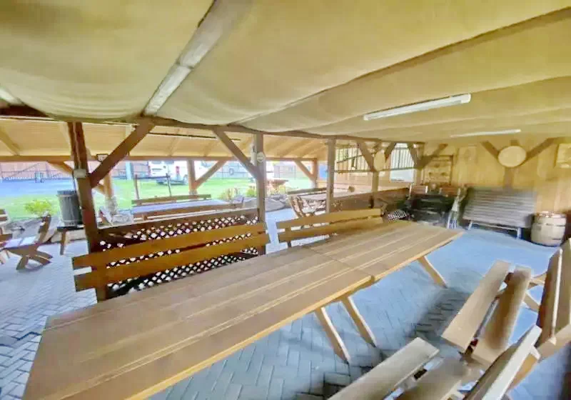 Ivó Szállás | Motel (K0391-42) A kép szerzői jogvédelem alatt állhat. Javasolt a kapcsolatfelvétel a jog tulajdonossal.