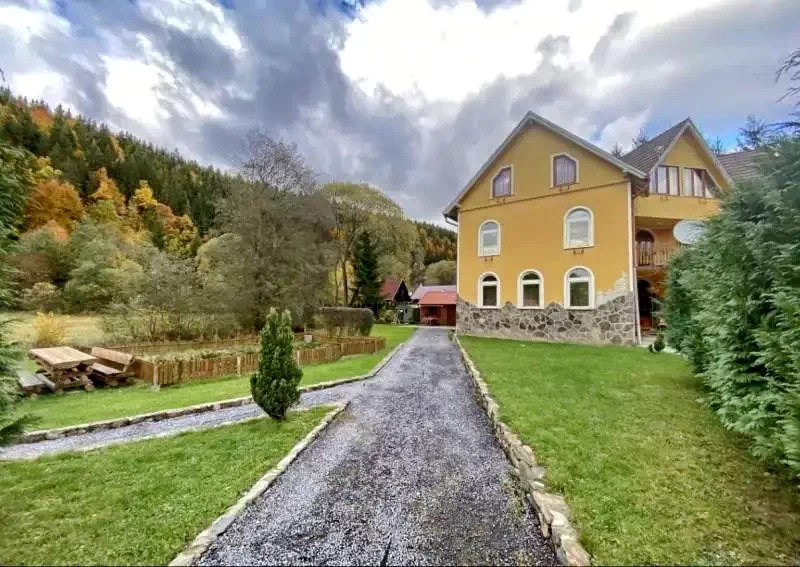 Ivó Szállás | Motel (K0391-44) A kép szerzői jogvédelem alatt állhat. Javasolt a kapcsolatfelvétel a jog tulajdonossal.