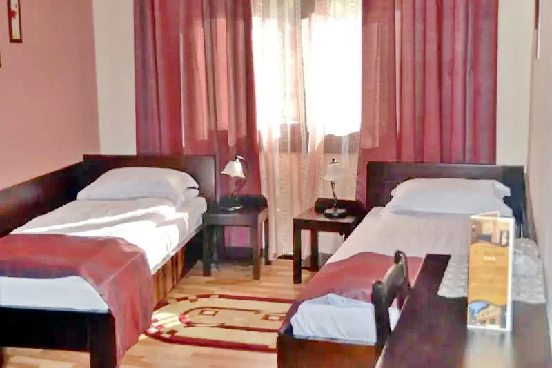 Covasna Cazare | Motel (K0445-5) Imaginea poate fi supusă drepturilor de autor. Se recomandă contactarea titularului drepturilor.