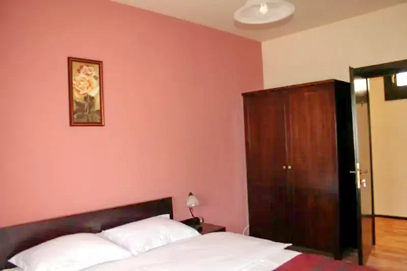 Covasna Cazare | Motel (K0445-6) Imaginea poate fi supusă drepturilor de autor. Se recomandă contactarea titularului drepturilor.