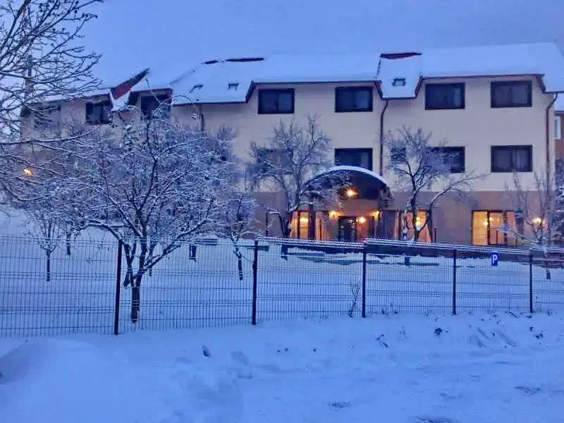 Kovászna Szállás | Motel (K0445-22) A kép szerzői jogvédelem alatt állhat. Javasolt a kapcsolatfelvétel a jog tulajdonossal.