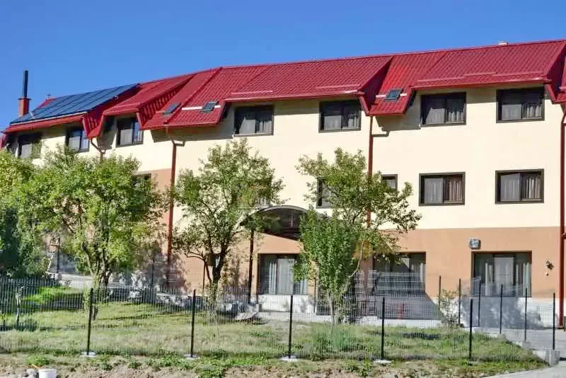 Kovászna Szállás | Motel (K0445-23) A kép szerzői jogvédelem alatt állhat. Javasolt a kapcsolatfelvétel a jog tulajdonossal.