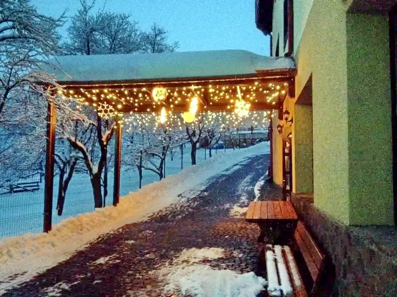 Covasna Cazare | Motel (K0445-24) Imaginea poate fi supusă drepturilor de autor. Se recomandă contactarea titularului drepturilor.