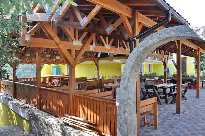 Ferencfalva Szállás | Hotel*** (K0902-8) A kép szerzői jogvédelem alatt állhat. Javasolt a kapcsolatfelvétel a jog tulajdonossal.