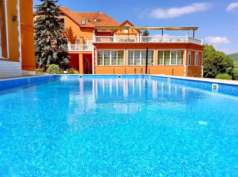 Esztergom Szállás | Turisztikai panzió (K0758-32) A kép szerzői jogvédelem alatt állhat. Javasolt a kapcsolatfelvétel a jog tulajdonossal.