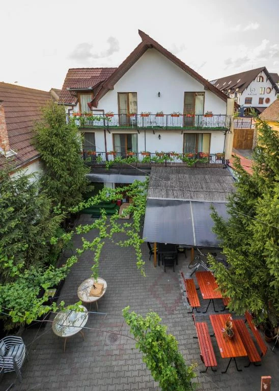 Sibiu Cazare | Pensiune (K0080-35) Imaginea poate fi supusă drepturilor de autor. Se recomandă contactarea titularului drepturilor.