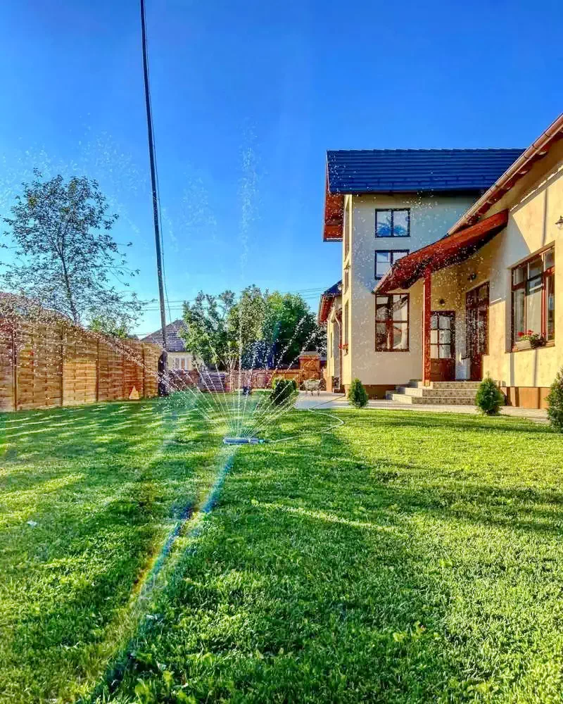 Racu Cazare | Pensiune (K1360-29) Imaginea poate fi supusă drepturilor de autor. Se recomandă contactarea titularului drepturilor.
