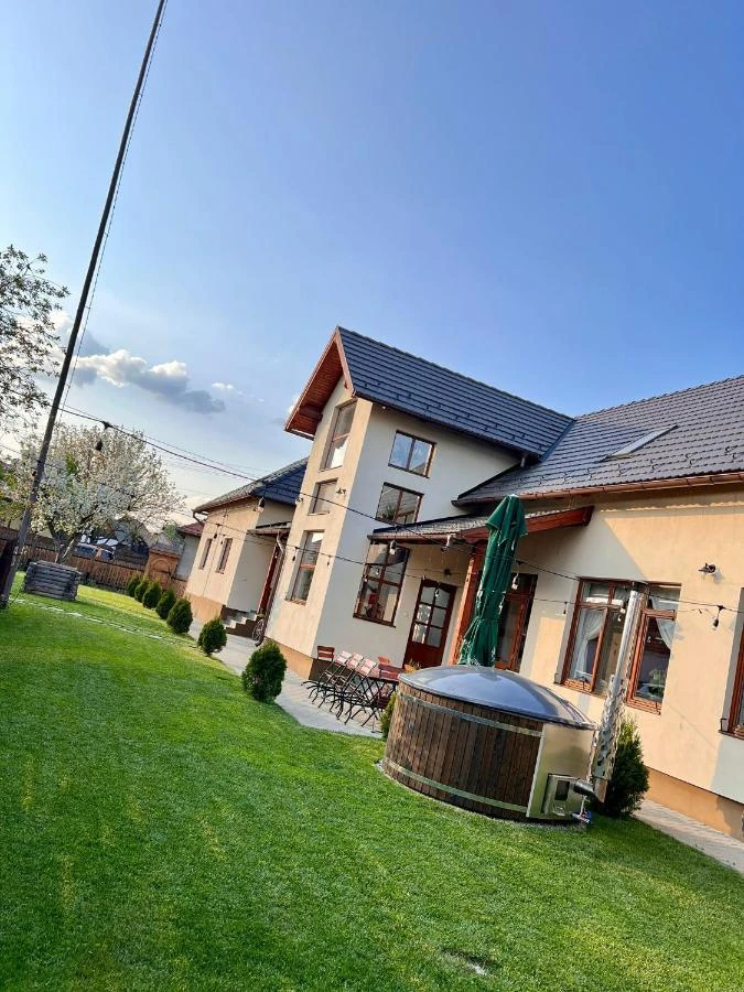 Racu Cazare | Pensiune (K1360-54) Imaginea poate fi supusă drepturilor de autor. Se recomandă contactarea titularului drepturilor.