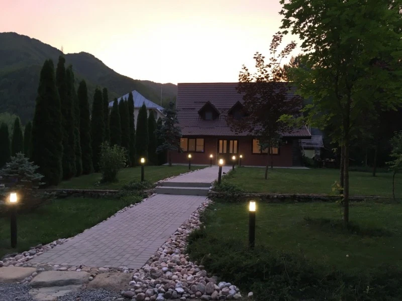 Pietroasa Cazare | Cabană (K1519-36) Imaginea poate fi supusă drepturilor de autor. Se recomandă contactarea titularului drepturilor.