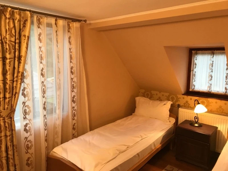 Pietroasa Cazare | Cabană (K1519-41) Imaginea poate fi supusă drepturilor de autor. Se recomandă contactarea titularului drepturilor.