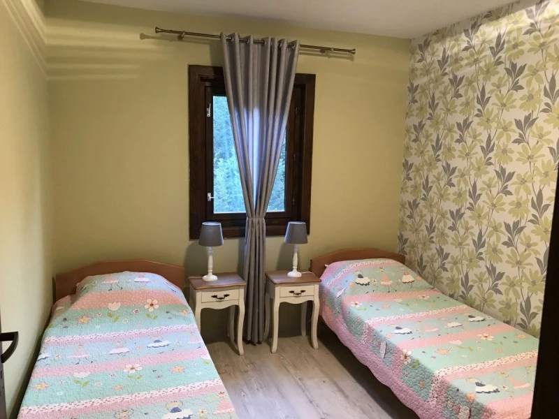 Pietroasa Cazare | Cabană (K1519-54) Imaginea poate fi supusă drepturilor de autor. Se recomandă contactarea titularului drepturilor.