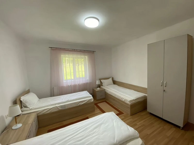 Pietroasa Cazare | Cabană (K1519-61) Imaginea poate fi supusă drepturilor de autor. Se recomandă contactarea titularului drepturilor.