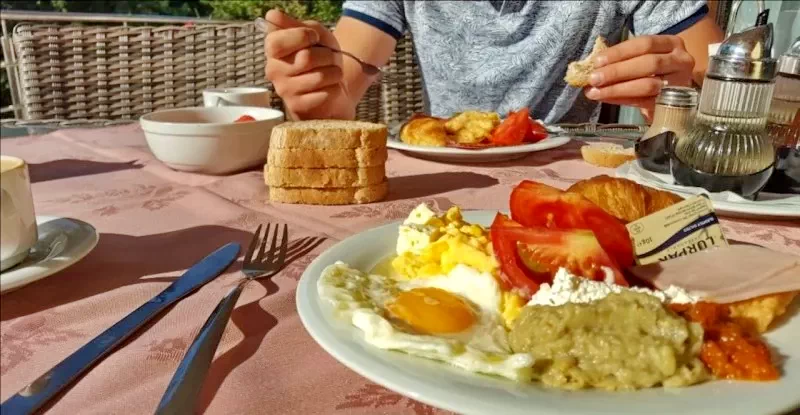 Băile Herculane Cazare | Motel (K0831-4) Imaginea poate fi supusă drepturilor de autor. Se recomandă contactarea titularului drepturilor.