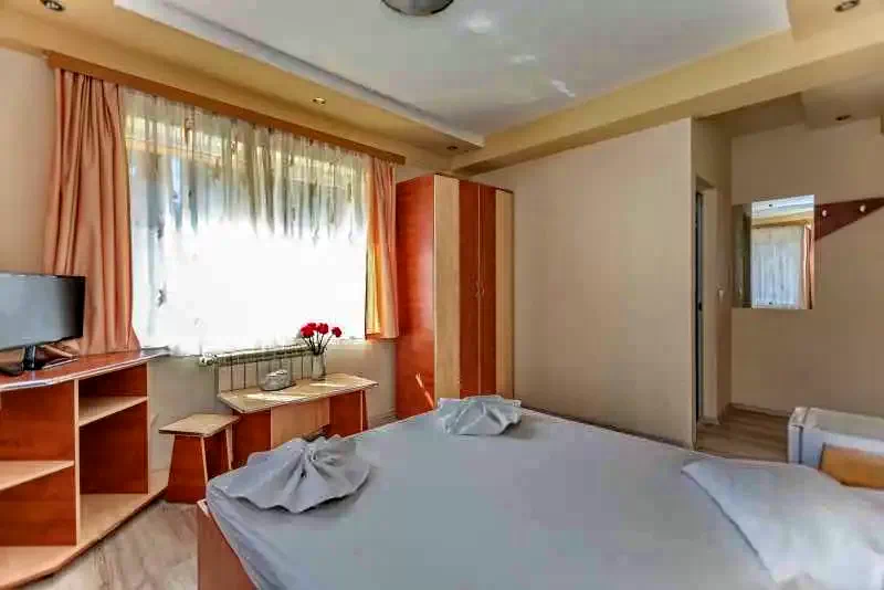 Herkulesfürdő Szállás | Motel (K0831-21) A kép szerzői jogvédelem alatt állhat. Javasolt a kapcsolatfelvétel a jog tulajdonossal.